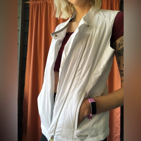 white winter vest - Picture 3 of 4